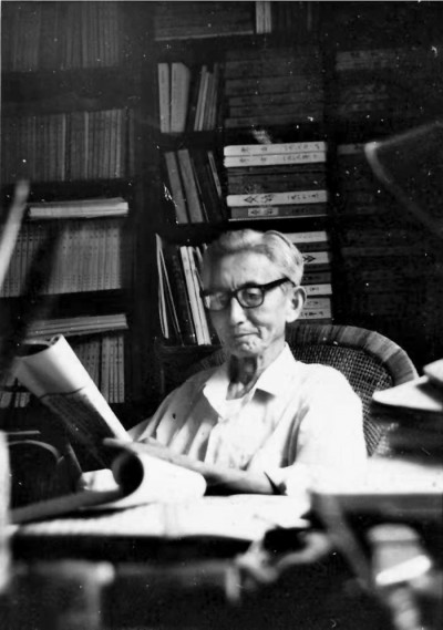 ѧ��С��  ����Ը��1918��1997�������������ˡ�1944���ҵ�ڹ�������ר��ѧУ�����ơ�1947��ӦƸ��ɽ����ѧ���Ⱥ�������ϵ����ʷϵִ�̡�����������ɽ��������Ұ���ŵ��飬����רע�����������о������ʷǰ����������������ͭ�����������뺺���滭����������׫д��һϵ�����ġ����С�����Ը�ļ�����