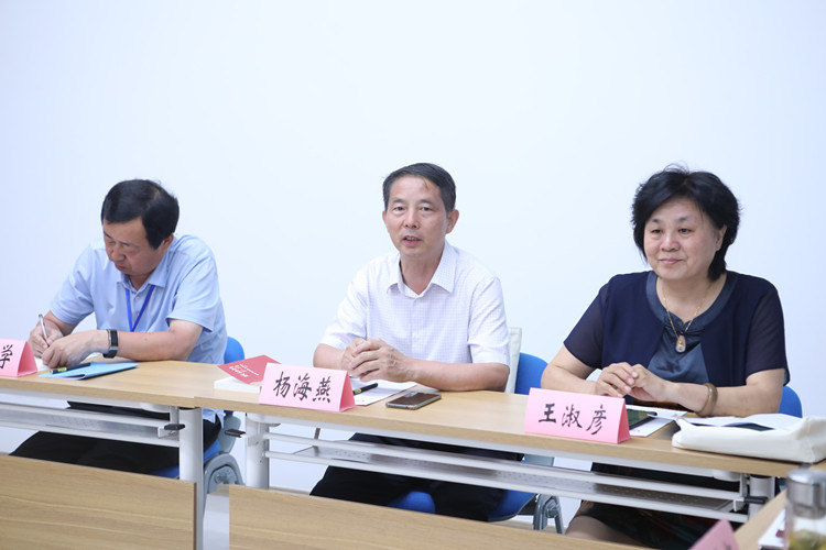 �ڿ����ཻ������