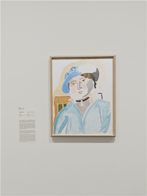 ����˹����Ƥñ��������ء�������˹����ɫ������ɫ�ͻ�ɫ��Ⱦ�����������ӯ�����ݣ������в��õ�ɫ����Χû���κ��������գ�δ��ɫ��������ȫ���ס����������е�Ф������������ȴ��׽������������ϣ���Ϊ��ͨ��ɫ�ʹ�������ͷ�Χ����������������������顣���������ͯ����ܺ������������������˰̣����ò��������������ڡ��羺���´������������ķ�Χ�п��Ը��ܵ����׶�Ů�������������