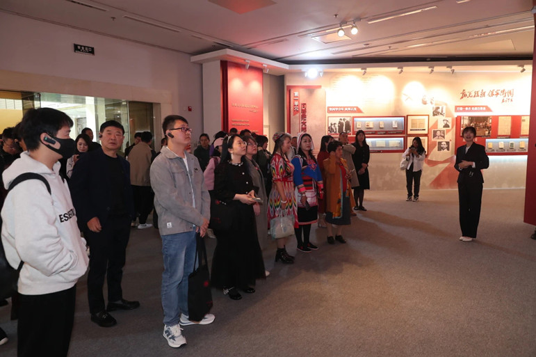 ���Ҽ���ιۡ����ꡪ���й��ִ���ѧ�ݹݲظ���������չ��