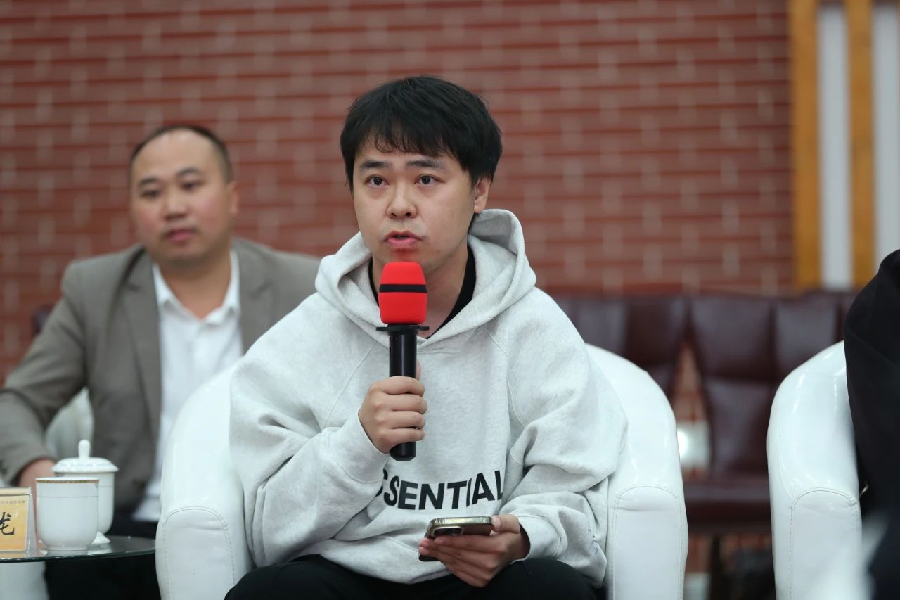 ��������������