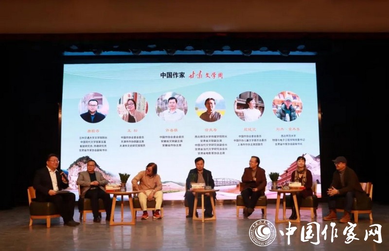 ����ѧ���ҽ�У԰����̸����