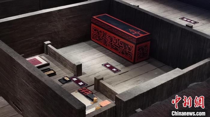 ͼΪͼΪ������ĹĹ���ڵĸ�ԭչʾ��������ռ�� ��