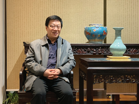 ��ƽ����������������ɽ��ʡ����Э����ϯ���羺���¸���ϯ���й���������ϯ�ȡ�����ɽ��ʡ��ʡ�����������븱��ϯ��ְ����Ҫ��Ʒ�С����ޡ�����㡷���¶��ᡷ�����������������������׷�������ѩ�������񡷡�ʮ������������Ҹɲ�������������������ػ����ȣ���é����ѧ��������ͼ�齱�ȡ���ƪ��Ʒ�����ı�Ϊ��Ӱ�����������粢��λ񽱡���Ʒ������Ӣ�����������ա��ϵȶ�����֡�