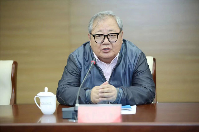 �羺����ʫ��ίԱ�����μ��������������ݽ�