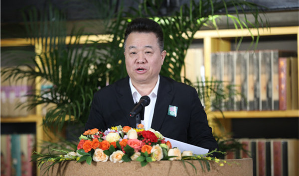 �羺���µ����Ա������ϯ����Ǵ�����񻪶����ֽ����