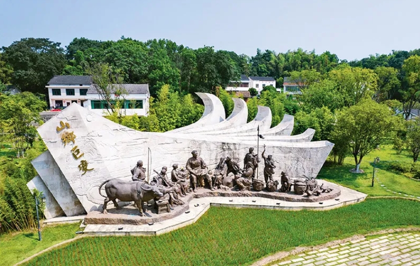 1955���47���������������װ���ӱ���һ·���£��ټҰ���ϼҺ���������Ϫ�塣67���������羺���¹��������ˡ���ʱ��ɽ��ޱ䴴���ƻ����͡���ʱ����ѧ�ʵǼƻ��������ش���ѧ�ж���ͼΪ2022��8��1������ĺ���ʡ��������Ϫ����Ϫ�㳡�� �»������ ��˼��/��