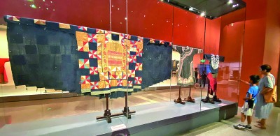 彝族龙婆衣 本报记者 田呢摄/光明图片