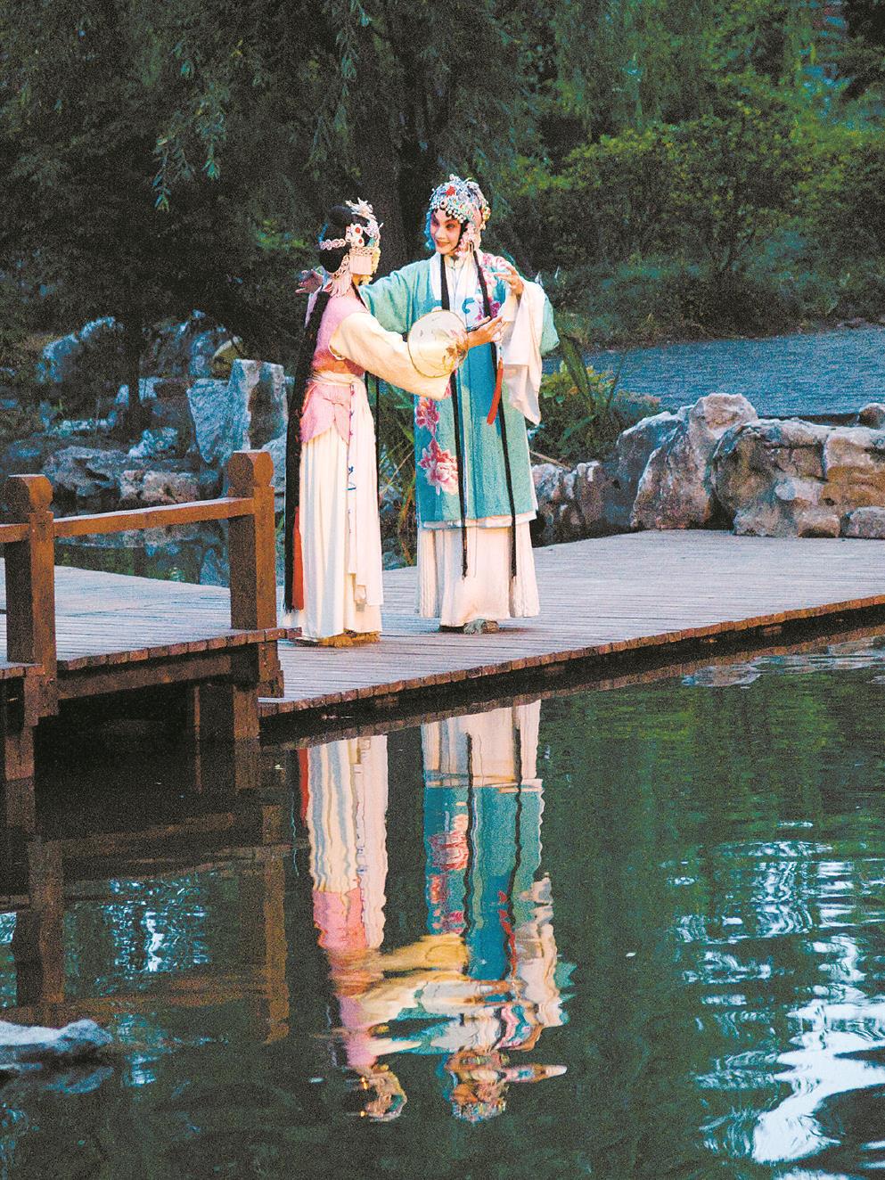 ����Ϸ��������԰�ֿռ���أ����硶ĵ��ͤ��������ǡ��ȡ���ͼΪ�ž������������ĳ�Ʒ��ʵ��԰��������ĵ��ͤ����