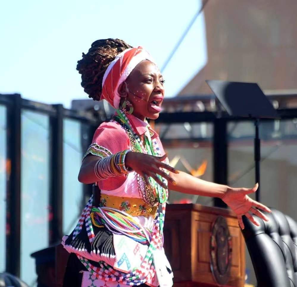 ��ͳ���ʫ�˶�ͨ�ȡ��ǡ�ķ�ɼ�