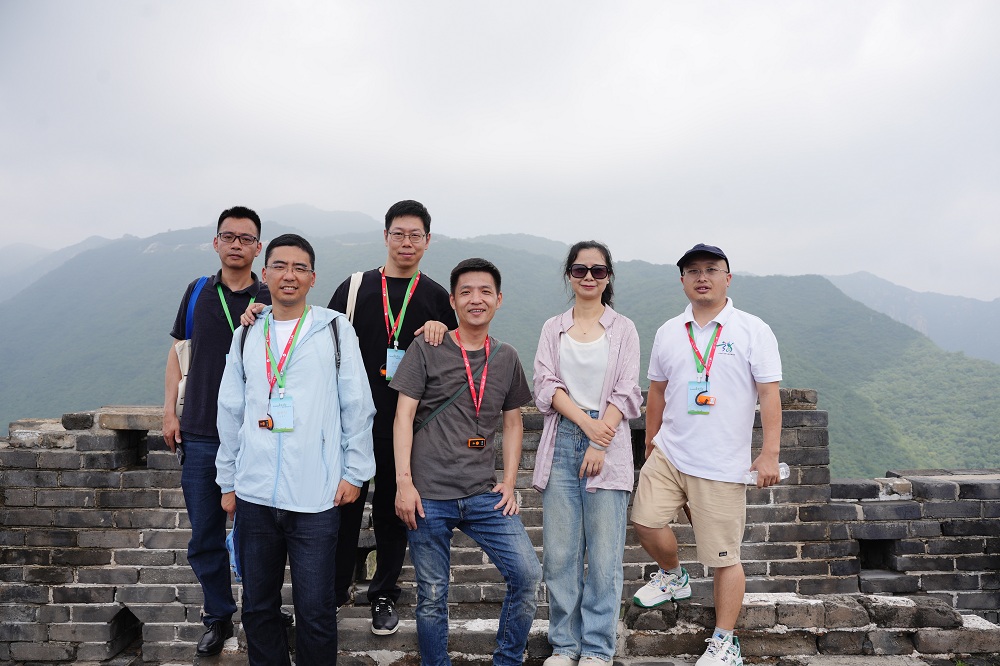 ʫ�����ڳ����Ϻ�Ӱ