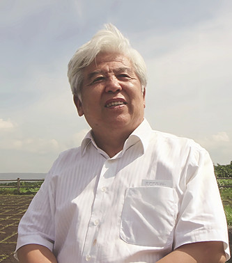 ������ 1939�����ڱ�����1964�걾�Ʊ�ҵ����������ѧԺ�й���ϵ��ͬ�꿼����������ѧԺ�й���ϵ�׽��о�����ʦ�ӽ��׺ͽ��ڣ�ר��ˮī���ﻭ��1973������Ĵ�ʡ��Э����רҵ����������1994������Ƹ�ν��ڱ������Դ�ѧ����ϵ�����α������Դ�ѧ����ѧԺ����Ժ�����������Ժ����Ժ����������ʷ�о����黭Ժ����Ժ������Ϊ�й���Э���׺������о���᳤����������Э������ϯ��������ʷ�о��ݹ�Ա������һ������ʦ������Ʒ�������ѡȫ����չ���й�������չ��ȫ���Դ�չ���񽱣�����ڹ�����ٰ��չ����չ�������Ʒ���й������ݵȵ�λ�ղء�