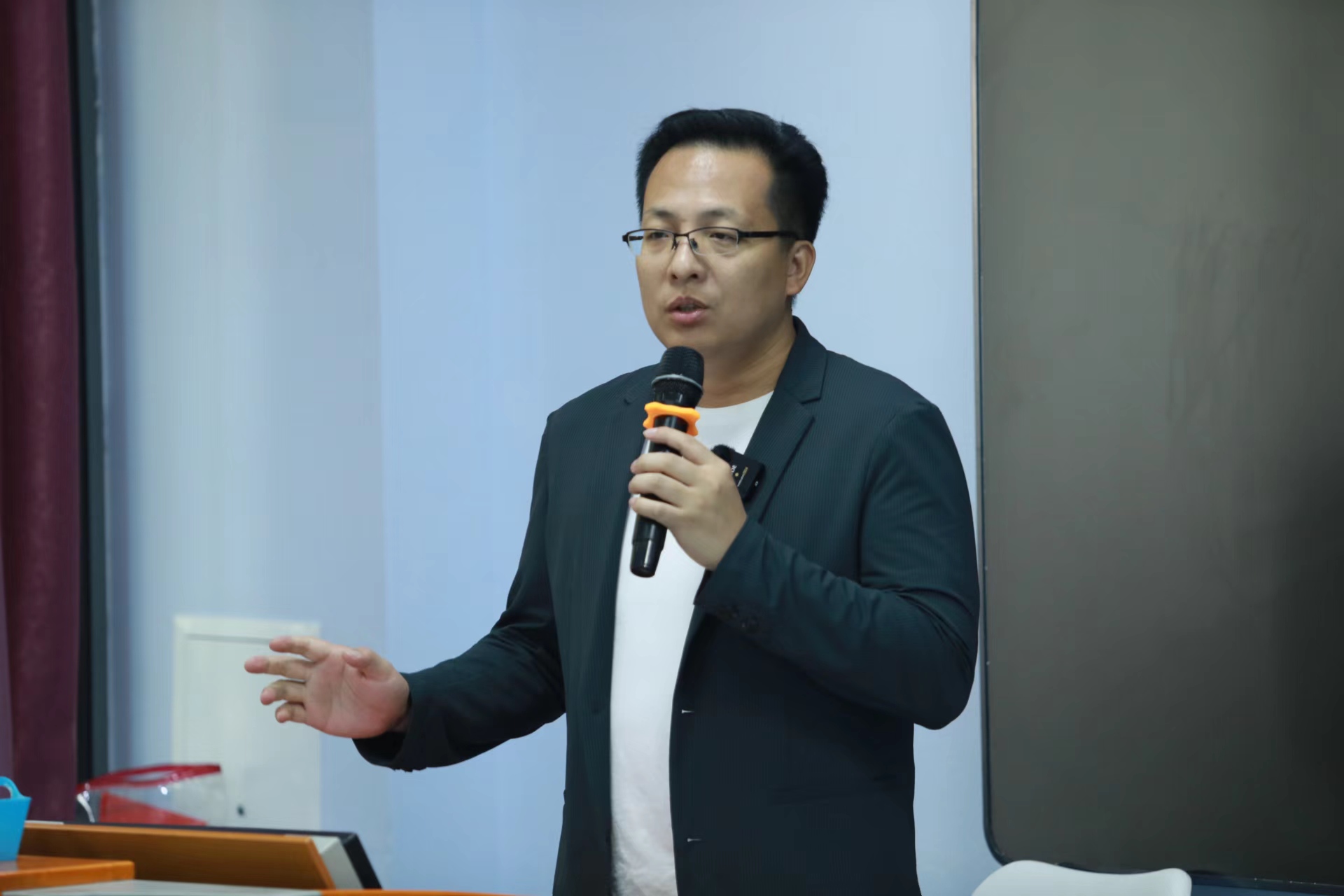 ������ѧͽ�����߳��