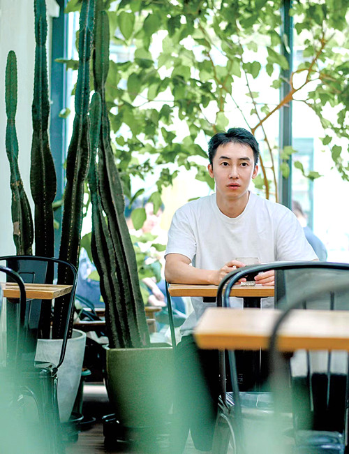 �ܺ��裬һ�žũ����������죬�־ӱ������羺���¹�����Ա�����桶��ȼ������һ�ο������õ�ʱ�̡���ʮ�ಿ��Ʒ���ಿ��Ʒ����Ӱ�Ӹı��С������������������ѧ�������������ʮ�����顱��