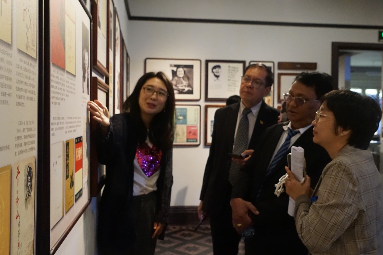 ������Ҵ����Ųι��й��ִ���ѧ��