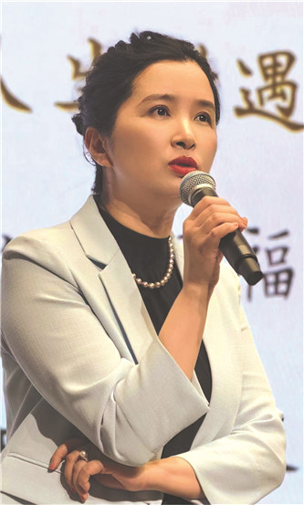 �����裬��ѧ��ʿ���Ϻ�����Э�ḱ��ϯ��רҵ���ҡ����г�ƪС˵������������С˵������ˮ��ˡ���ʮ�걭�����ᴥ΢�¡����Ϻ����鸡���桷�ȣ�ר����ʼ�����ɵ�����÷����Ϣ�����ŵ�Ĵ�ˮ�����˼��¥���ȣ�����ʮ���֡���³Ѹ��ѧ����ƪС˵����