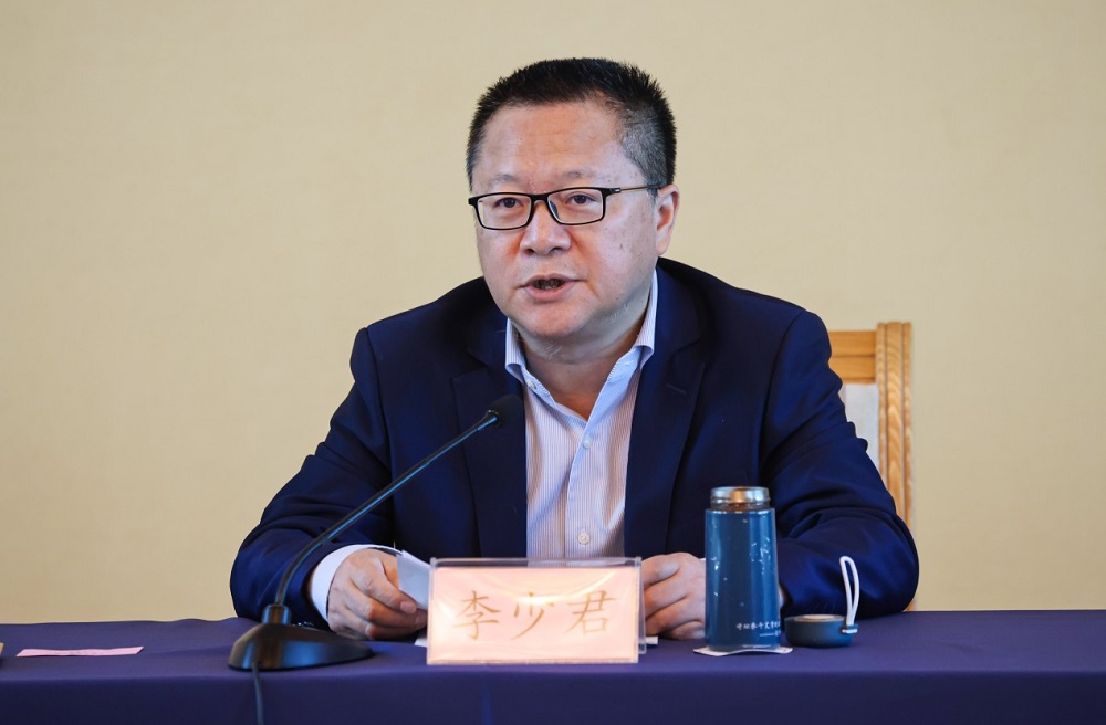 ���پ��������ֻ�