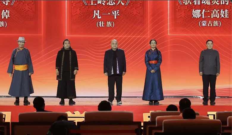 ���ȶ����ɡ���پ����һƽ�����ʸ��ޡ���һ��ȡ��ʮ����ȫ������������ѧ�����������ж�ƪС˵��