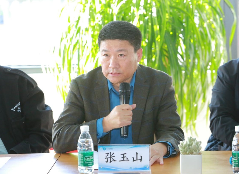 ����ɽ�´�