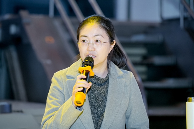 ���ݷ���