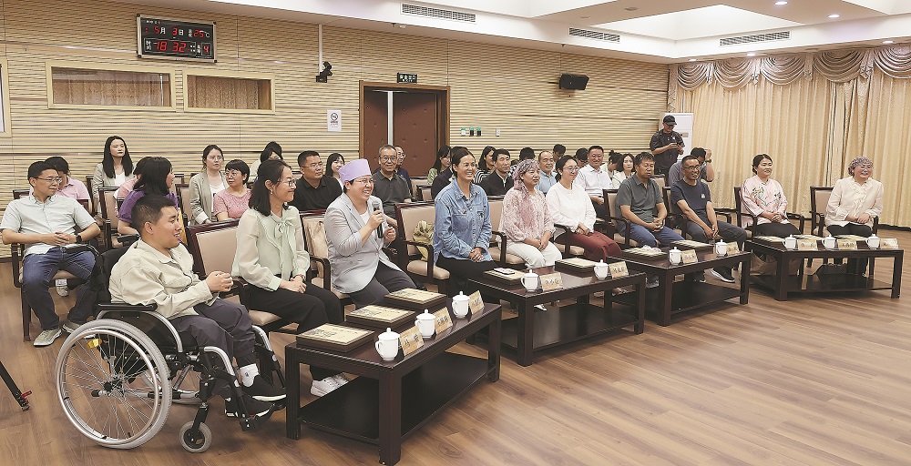 ����ѧһ���ˡ���̸�ֳ�