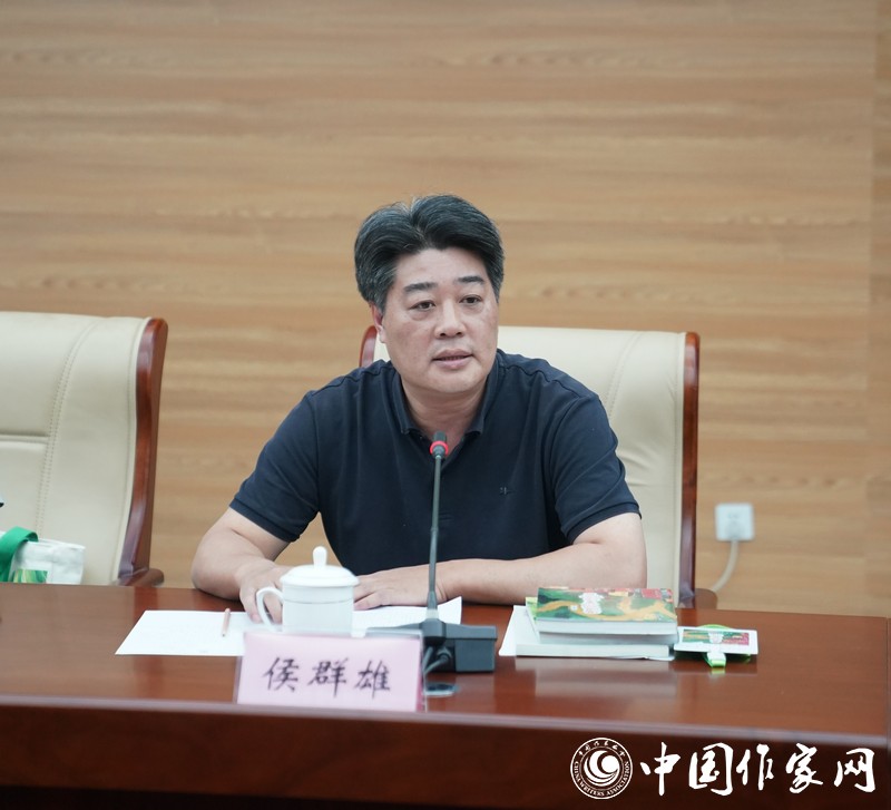 ��Ⱥ�۽���ʫ���������