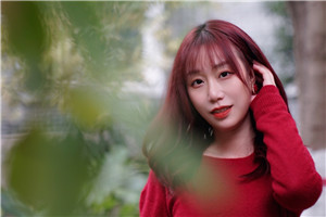 ͯ��������Ʒ����ҹ����ҡ����ߣ�ŵ��         �񽱸��Ե羺���³�˵���ڽ�����Ȼ���д������һ�������׵����飬������������˵��Ψһ��ѡ��ҵĶ�ͯ��ѧд��������Ϊ�˺��ӣ�Ҳ��Ϊ�˶�ʱ���Լ���������Ҫ˵�ܶ໰�ģ�����Ĭ�ĺ���ѡ������졭��