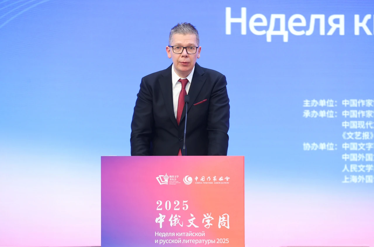 ������˹���򡤺�ķ˹���´�