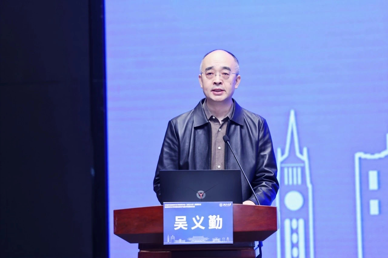 �����ڽ���