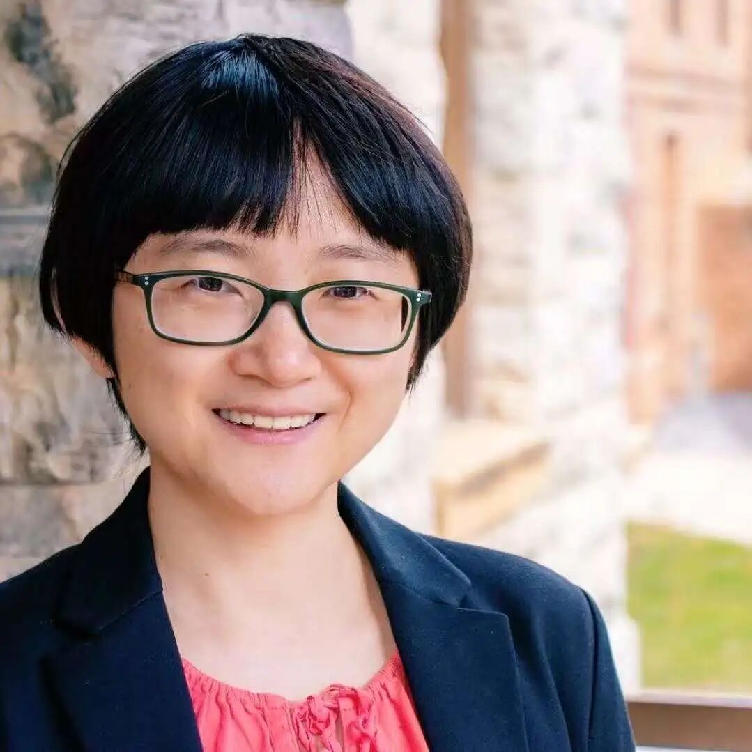 倪湛舸,北京大学英语语言与文学系学士,美国福德姆大学神学系硕士,芝加哥大学神学院宗教与文学博士。现为弗吉尼亚理工大学宗教与文化系教授,曾任哈佛神学院“宗教中的女性研究”项目研究员(2010-2011),法国南特高等研究院研究员(2021-2022)北京大学人文社会科学研究院邀访学者(2025秋季)。研究领域为世界文学、类型小说(科幻、奇幻与玄幻)、宗教构建与世俗主义、二十一世纪批评理论,近年来从事宗教、流行文化与数字资本主义研究。