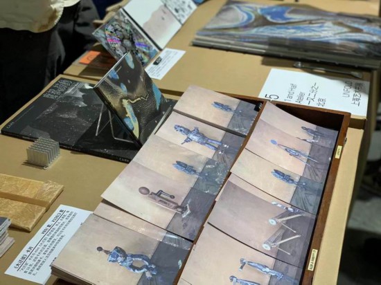 UNFOLD��չ�ϣ���һ�ֶ���֮һ����������������С��������Ʒ��